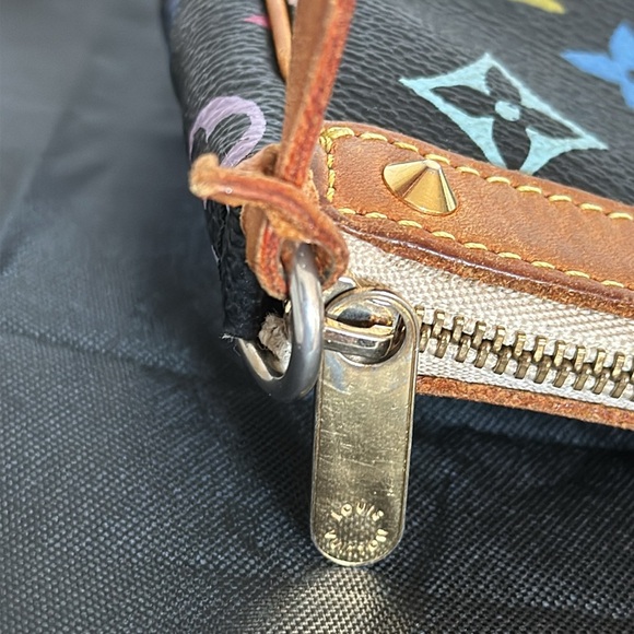 Louis Vuitton Monogram Murakami Multicolor Studded Pochette Accessories Black - Picture 13 of 17